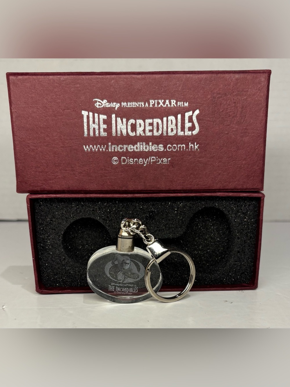 Disney Pixar The Incredibles Crystal Keychain Vintage 2004 Hong Hong Box